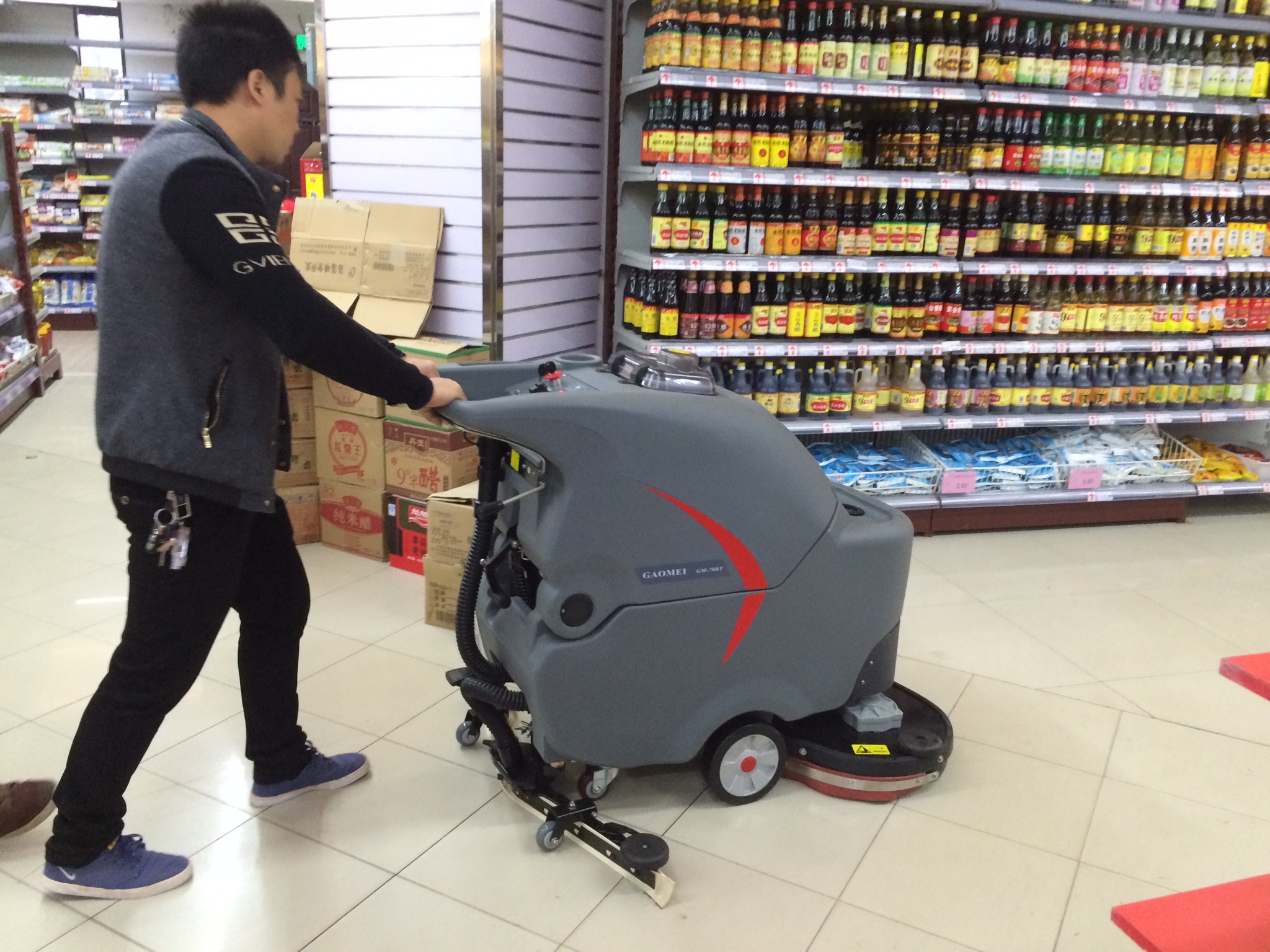 超市用自动洗地机什么牌子的好?