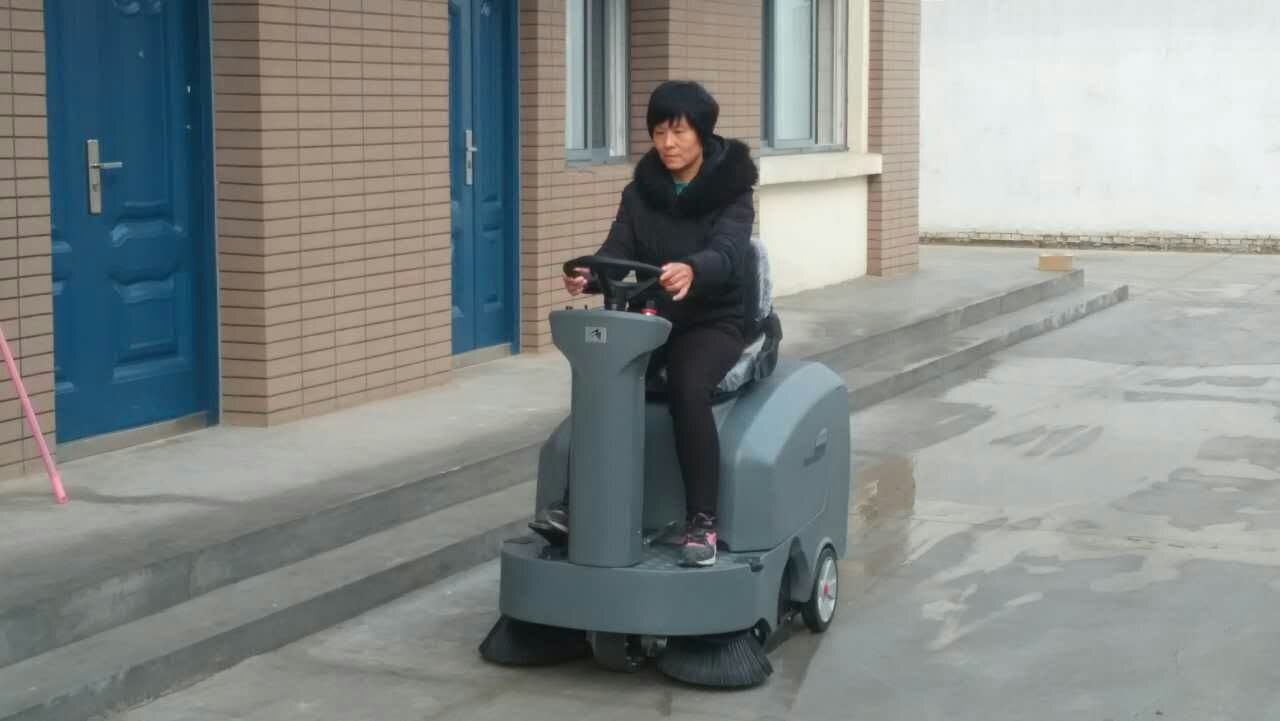 恒盛娱乐扫地机对保洁行业需求的市场分析