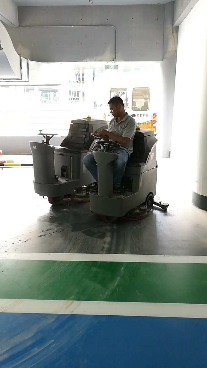 深圳恒盛娱乐洗地机_食品生产行业专用洗地机