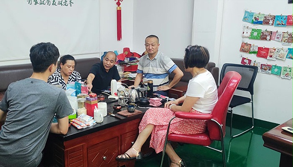 速盈娱乐混合坚果加工厂 跟珠海叶总洽谈坚果代工事宜