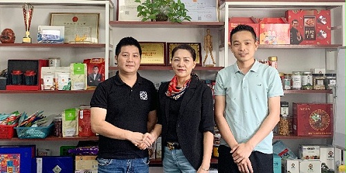 速盈娱乐与珠海市张总洽谈坚果礼盒代工