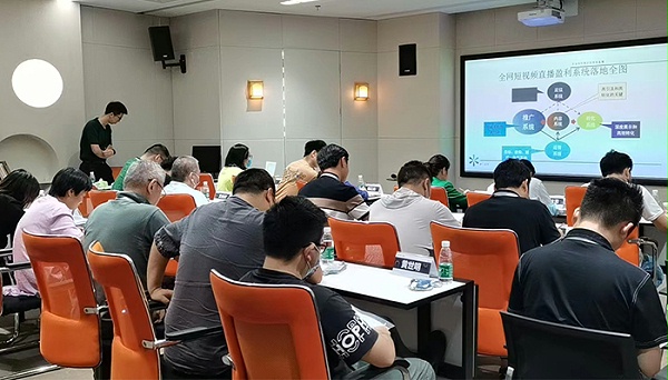 速盈娱乐坚果代工厂专注坚果代加工