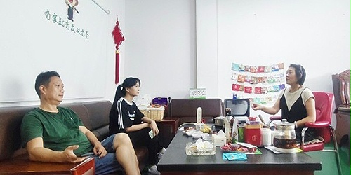 速盈娱乐坚果加工厂与珠海方总分享坚果行情