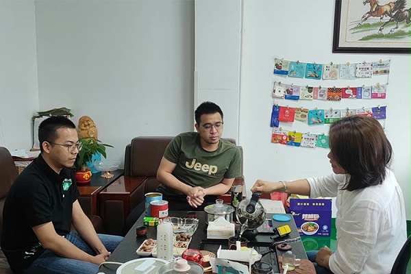 速盈娱乐坚果代工厂与珠海张总洽谈坚果代工