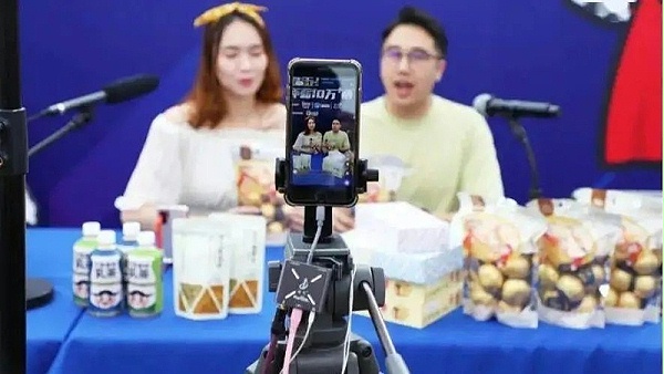 速盈娱乐坚果代工厂开心果炒货贴牌代工