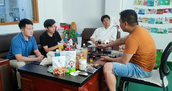 速盈娱乐坚果代工厂专注坚果礼盒定制加工企业礼盒定制