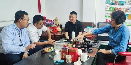 速盈娱乐坚果加工厂与珠海王总洽谈坚果代工事宜