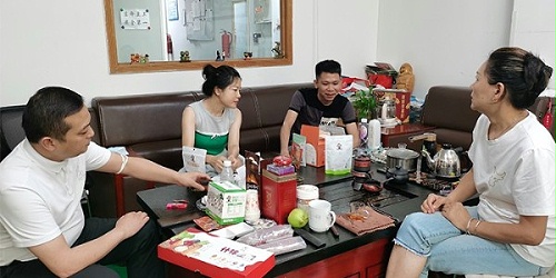 速盈娱乐坚果代工厂与陈总商淡坚果果干贴牌代工事宜
