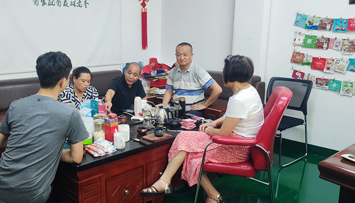 速盈娱乐混合坚果加工厂 跟珠海叶总洽谈坚果代工事宜