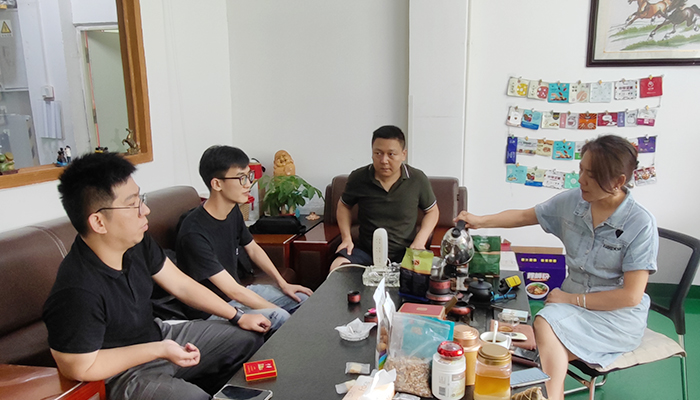 速盈娱乐坚果代工厂杨总与吴总洽谈坚果代加工