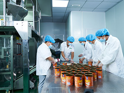 速盈娱乐食品装罐中