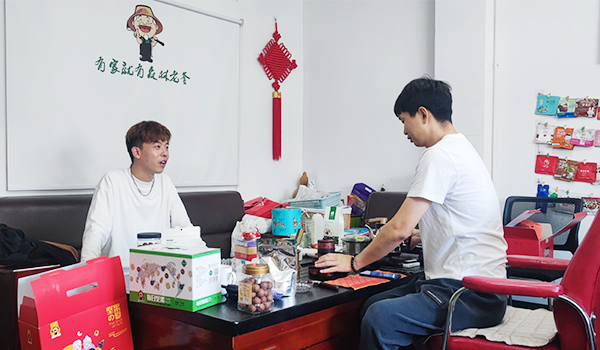 速盈娱乐坚果加工厂专业坚果代加工