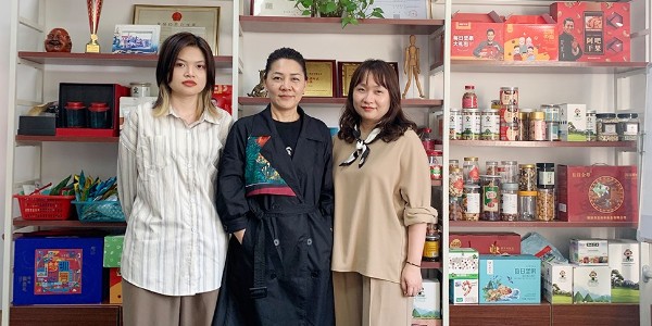 速盈娱乐与海南许总洽淡坚果贴牌代工