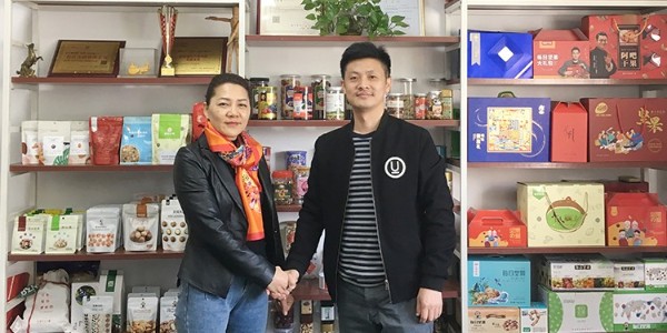 速盈娱乐坚果代工厂与广州杨总洽谈坚果贴牌代工
