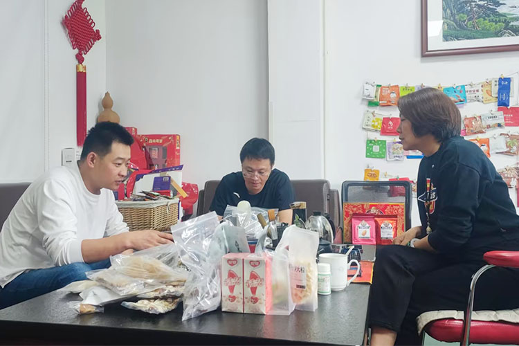 速盈娱乐坚果加工厂坚果贴牌定制