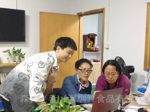 速盈娱乐坚果代工厂16年坚果行业经验提供一站式OEM代工服务