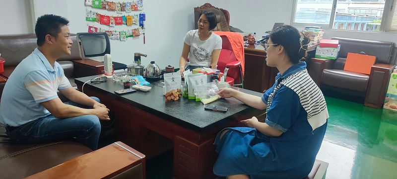 速盈娱乐坚果加工厂与马总洽谈坚果代加工