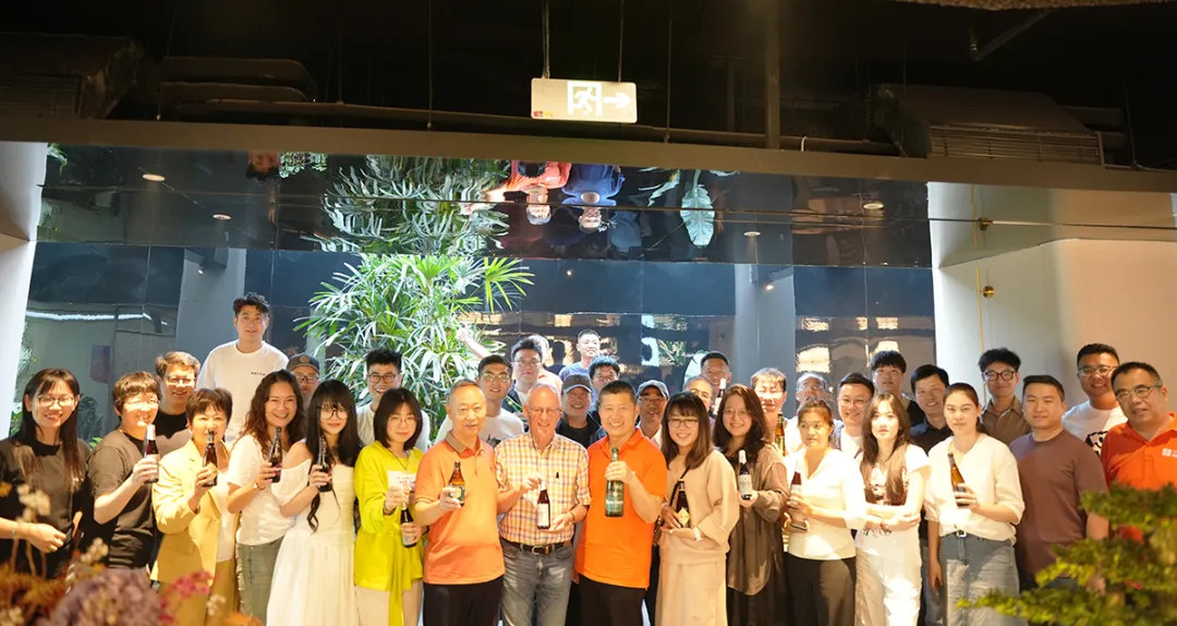 4沐鸣2平台-聚会.jpg