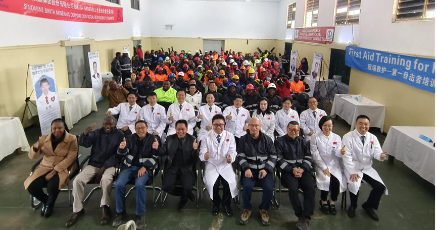 中国第20批援津医疗队在耀世娱乐资源Bikita矿山开展义诊活动